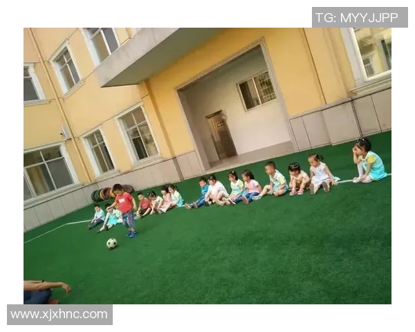 爱踢足球的男生在床上展现的另一面与生活的趣味交织