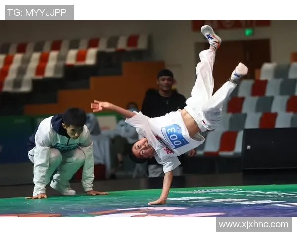 重庆街舞队在滑板精英赛中以57分领先其他队伍展现强大实力 重庆街舞队在滑板精英赛中以57分领先其他队伍展现强大实力